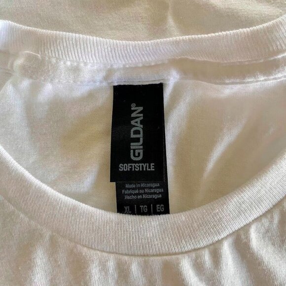 Poshfest 2025 Moving Fashion Foward White & Pink T-Shirt Size XL - Picture 2 of 3